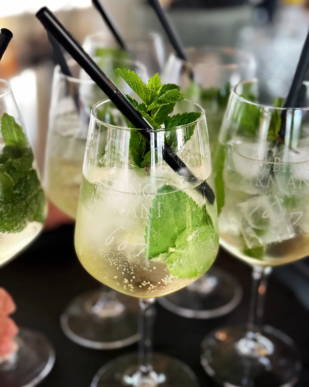 Signature Cocktail an der Rooftop Bar